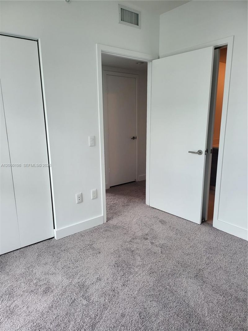 1100 S Miami Ave , Unit 3707, Miami, FL 33130 Photo