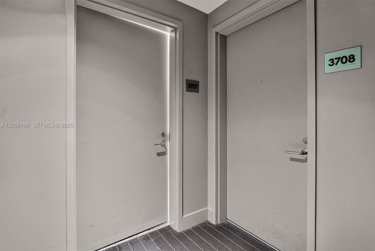 1100 S Miami Ave, Unit 3707, Miami, FL 33130 Photo