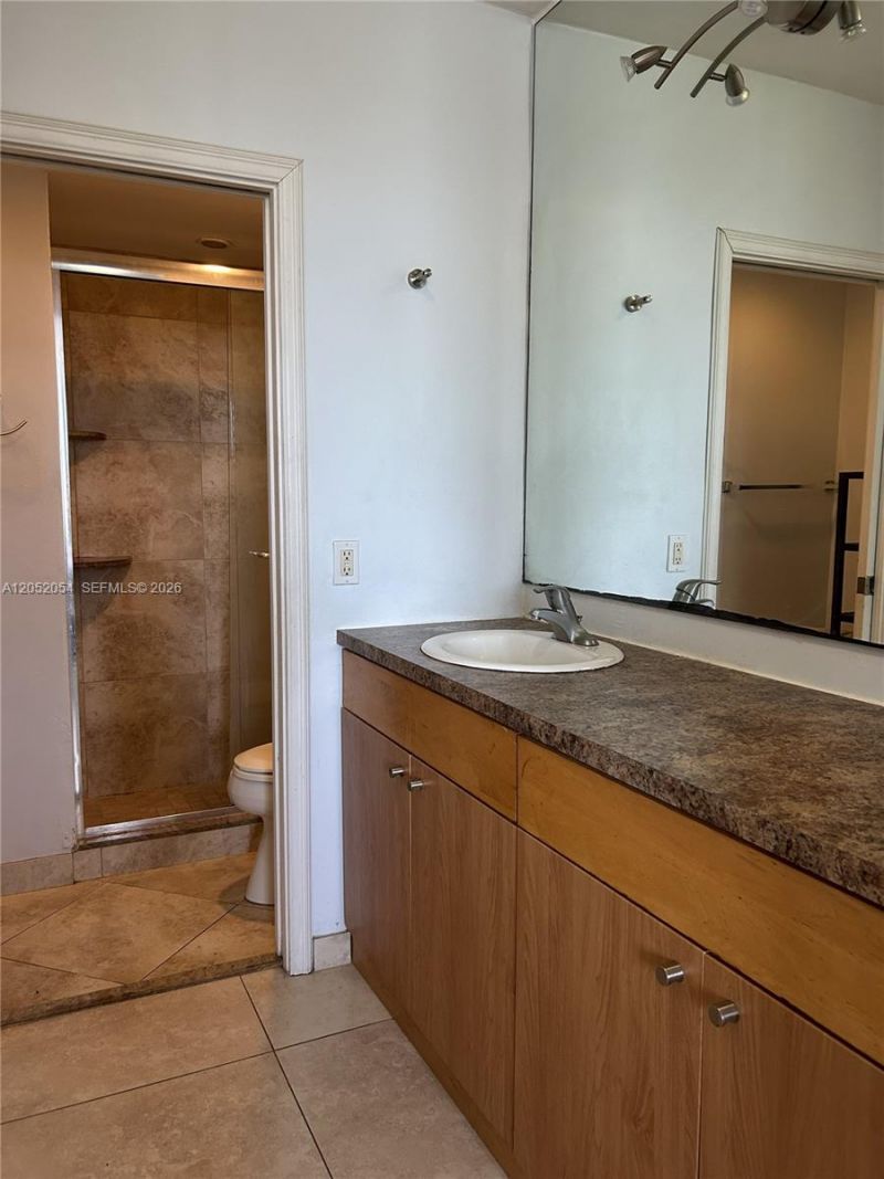 7441 Wayne Ave, Unit 8R, Miami Beach, FL 33141 Photo