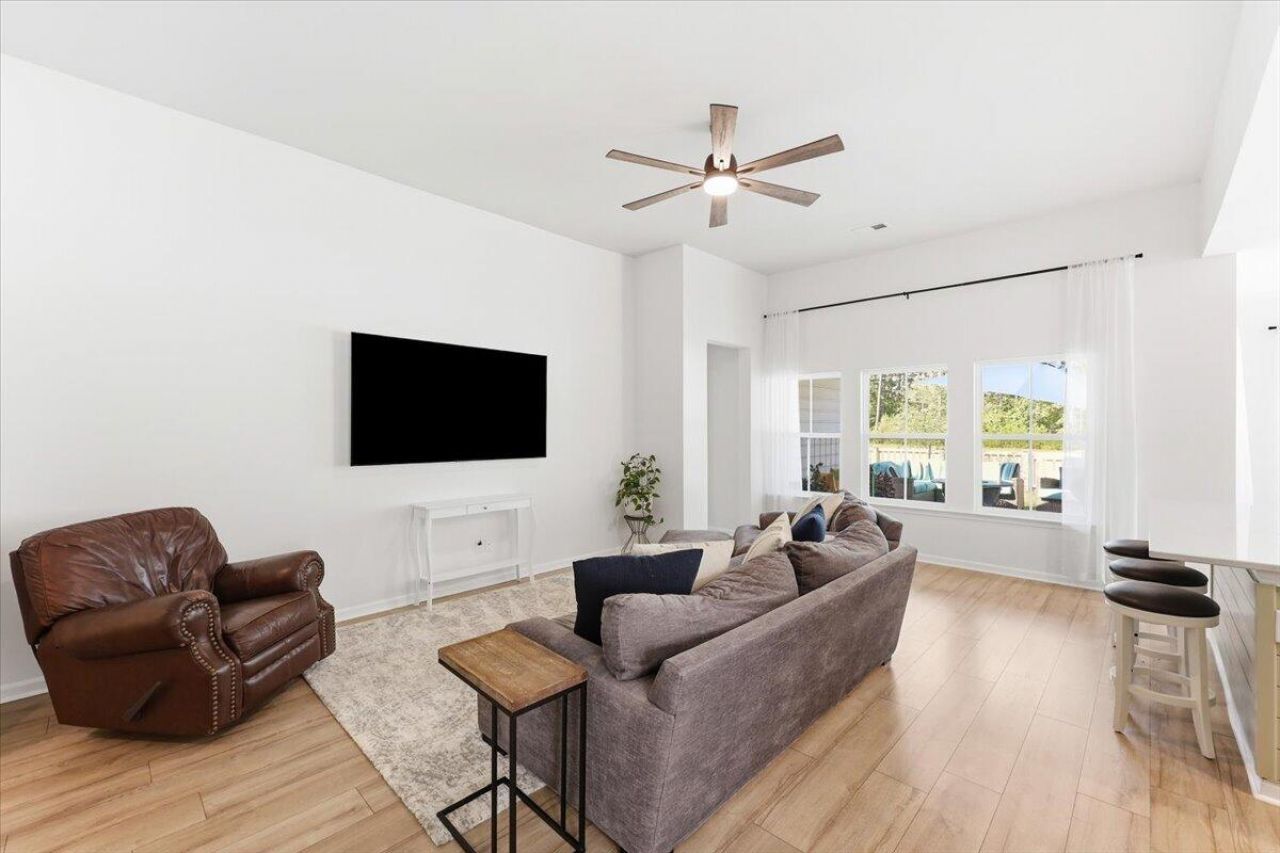 434 Water Orchid Way Photo 2