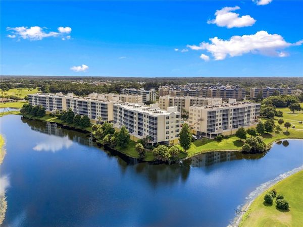 1200 COUNTRY CLUB DRIVE, Unit 2205, LARGO, FL 33771