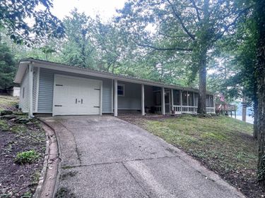 305 Lakeshore Drive, Dawson Springs, KY 42408