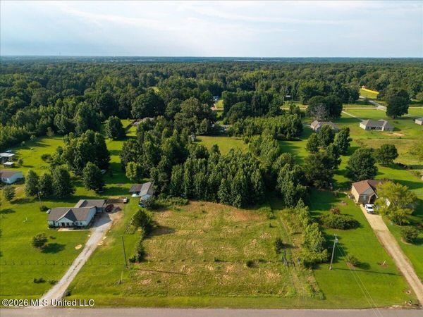 Beechtree Lane, Byhalia, MS 38611