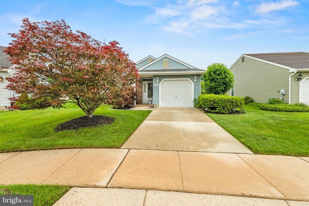 28 White Stone Court, Mount Laurel, NJ 08054 Main Photo