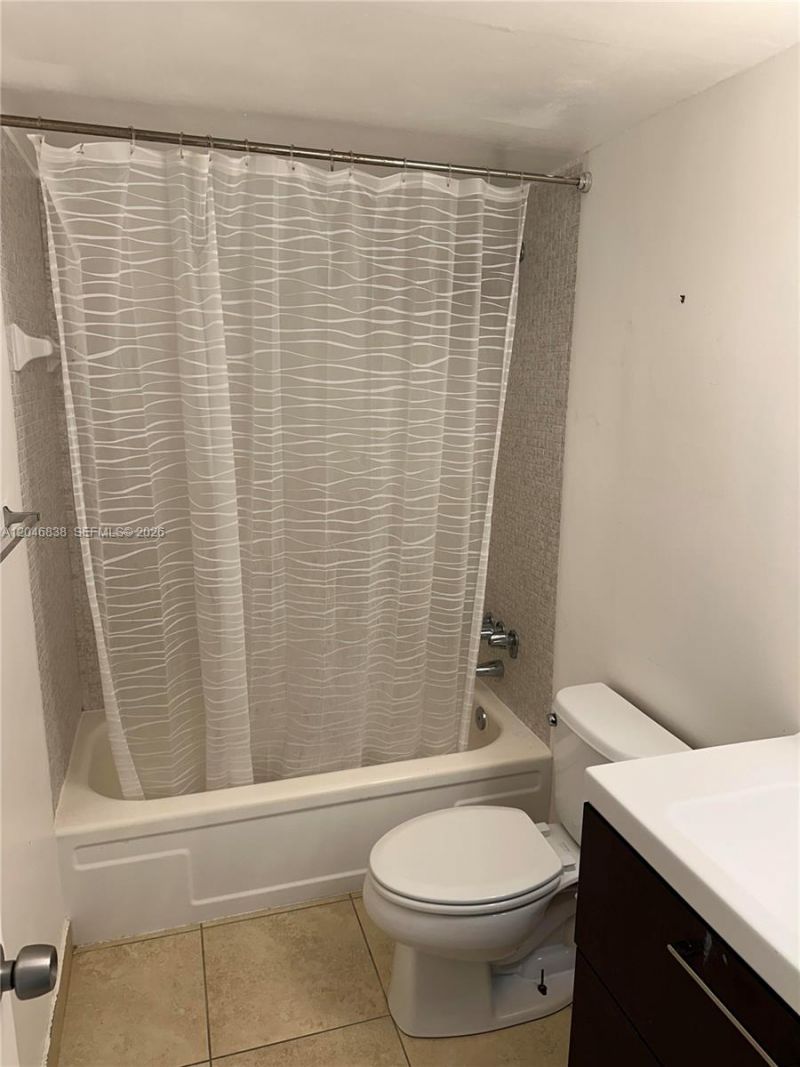 1865 79th St Cswy , Unit 8K, Miami, FL 33141 Photo