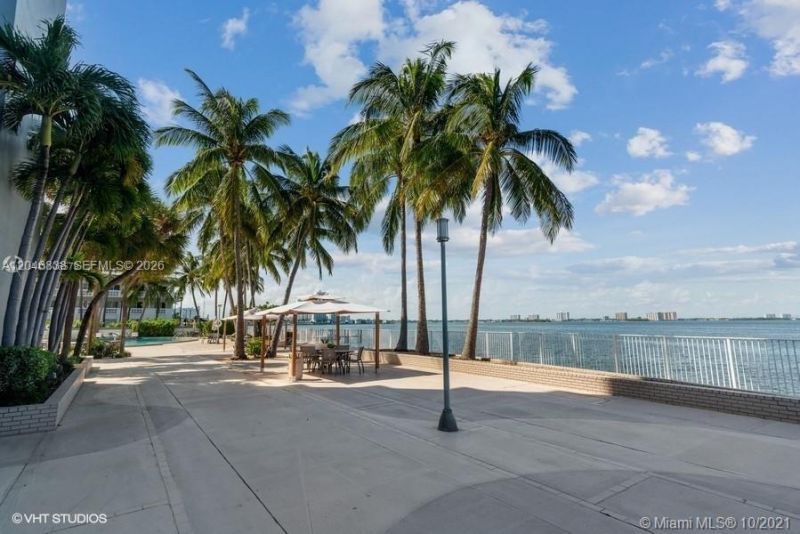 1865 79th St Cswy , Unit 8K, Miami, FL 33141 Photo