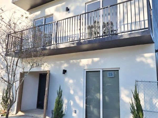 8106 NE 1st Ave , Unit 8, Miami, FL 33138