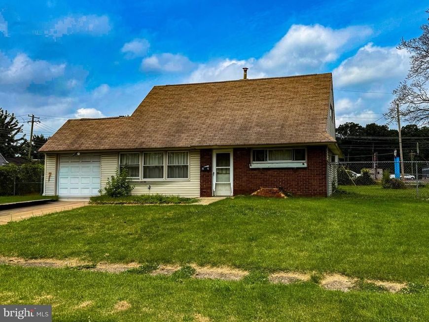 27 Plumtree Turn , Levittown, PA 19056 Main Photo