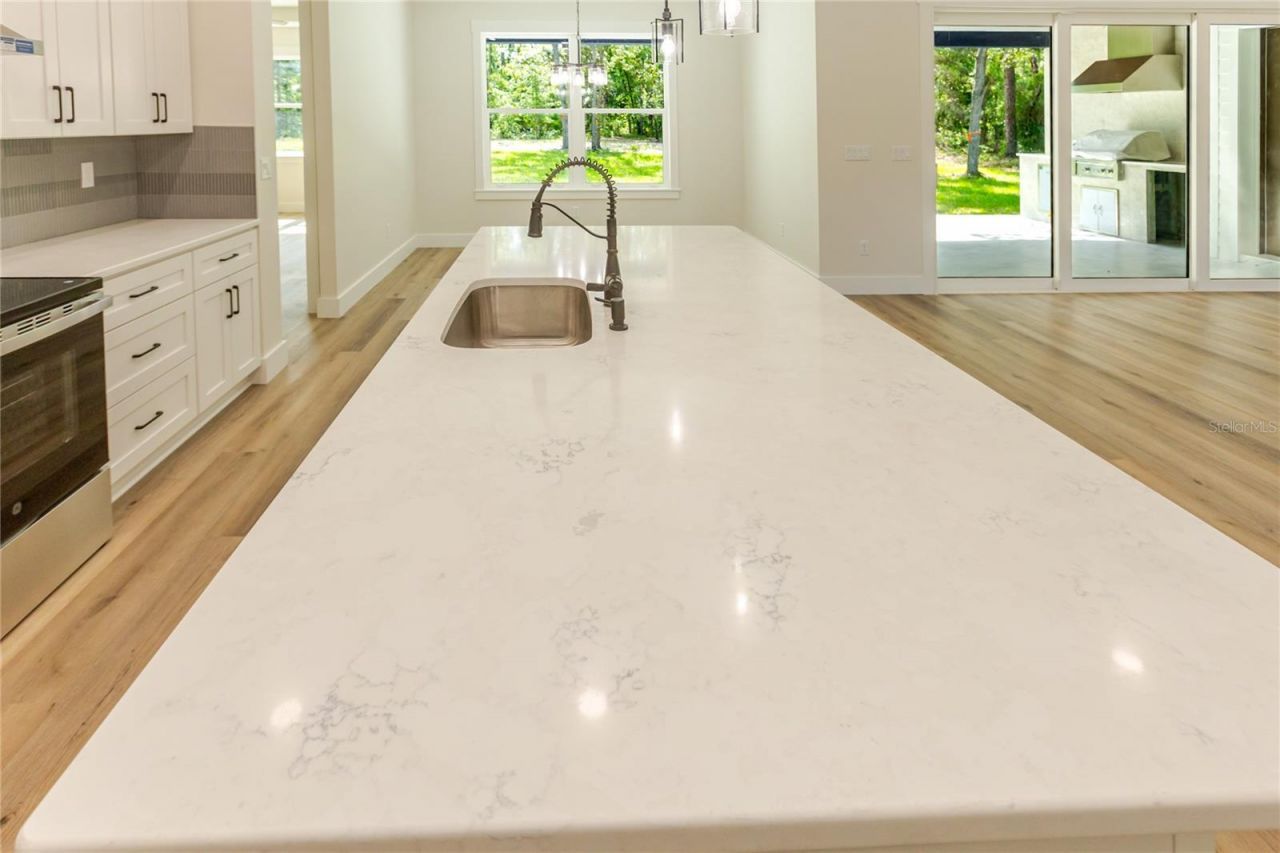16098 Mellon Road , Weeki Wachee, FL 34614 Photo