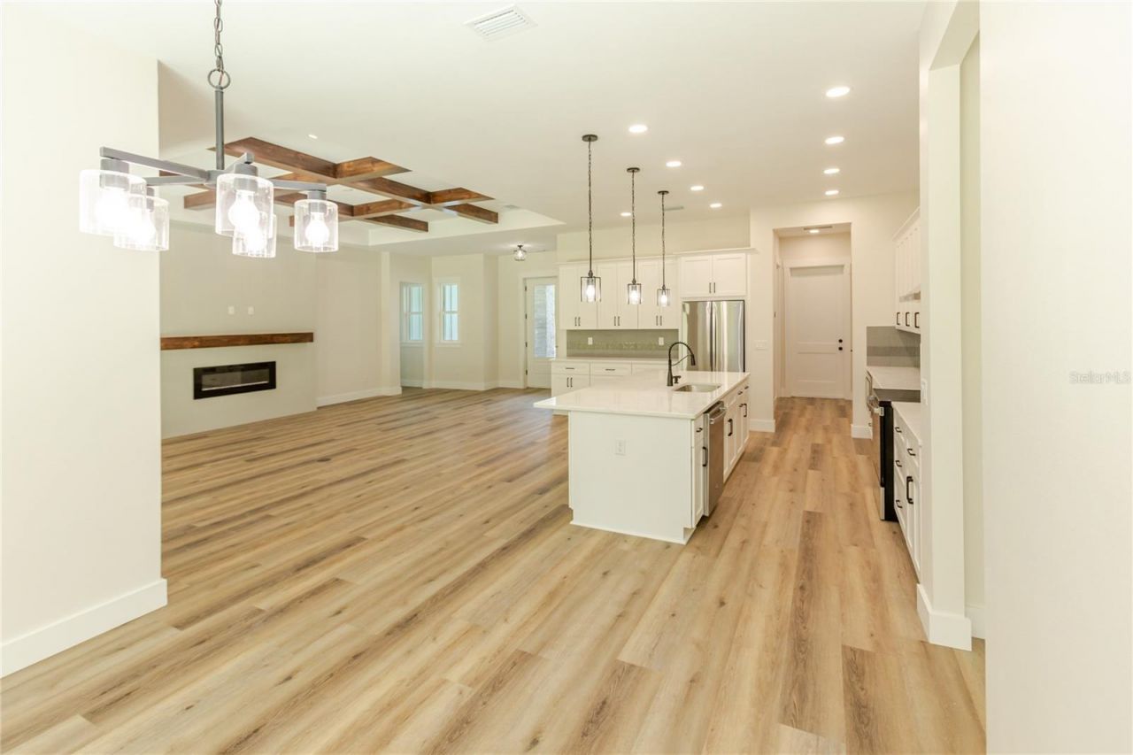 16098 Mellon Road , Weeki Wachee, FL 34614 Photo