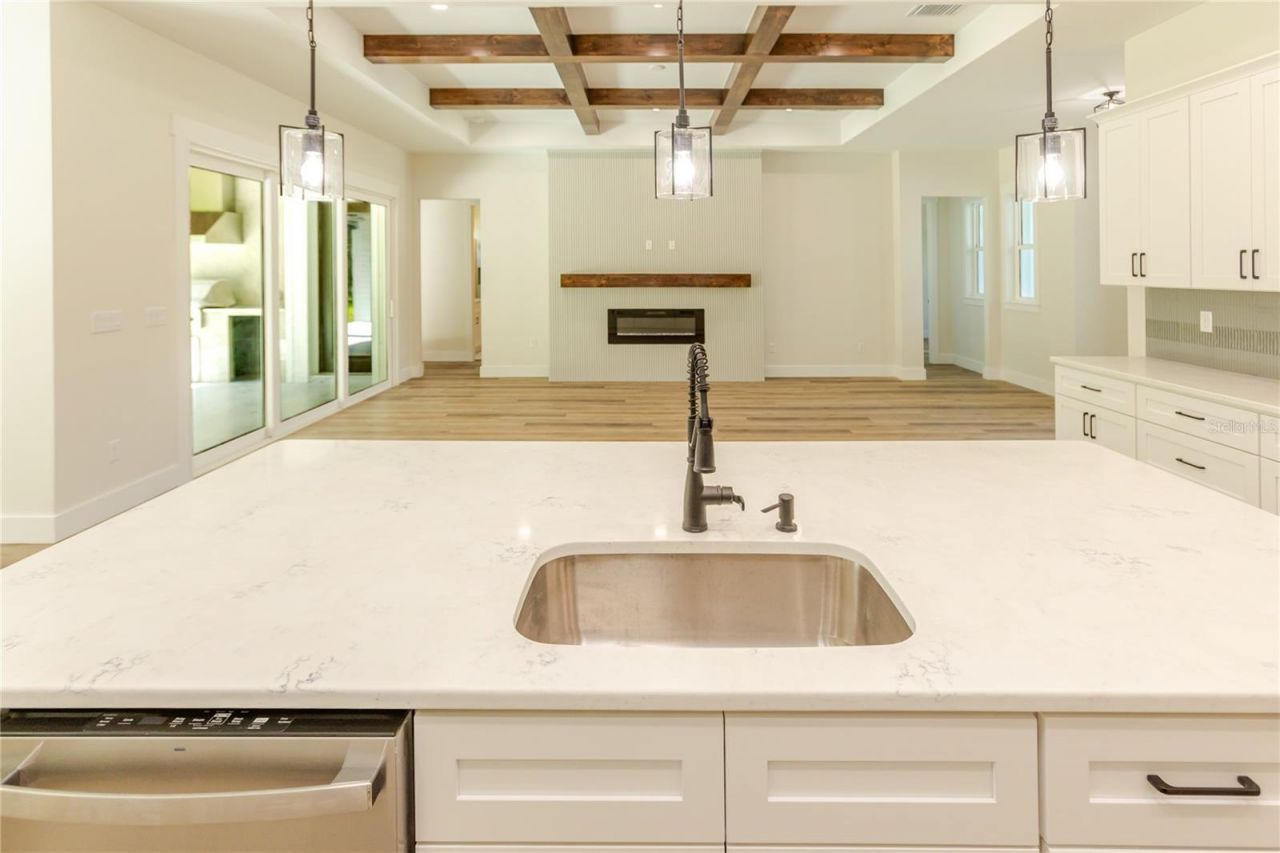 16098 Mellon Road , Weeki Wachee, FL 34614 Photo