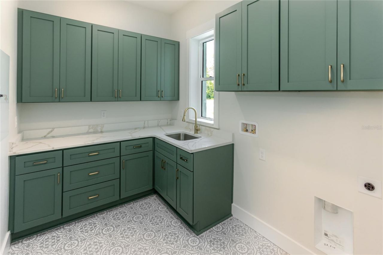 16098 Mellon Road , Weeki Wachee, FL 34614 Photo