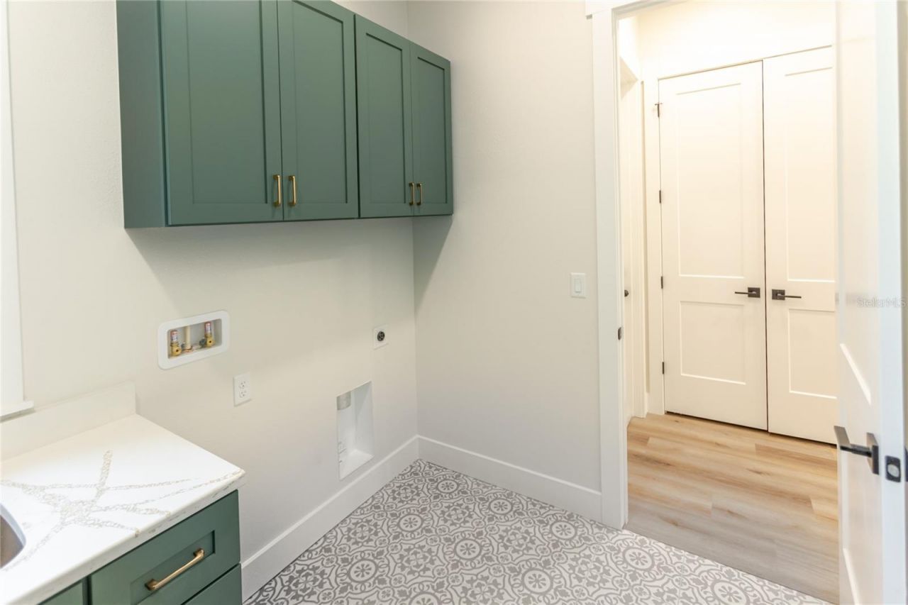 16098 Mellon Road , Weeki Wachee, FL 34614 Photo