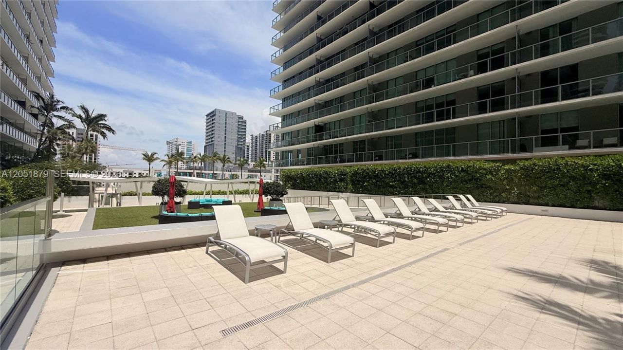 1111 SW 1st Ave , Unit 2223-N, Miami, FL 33130 Photo