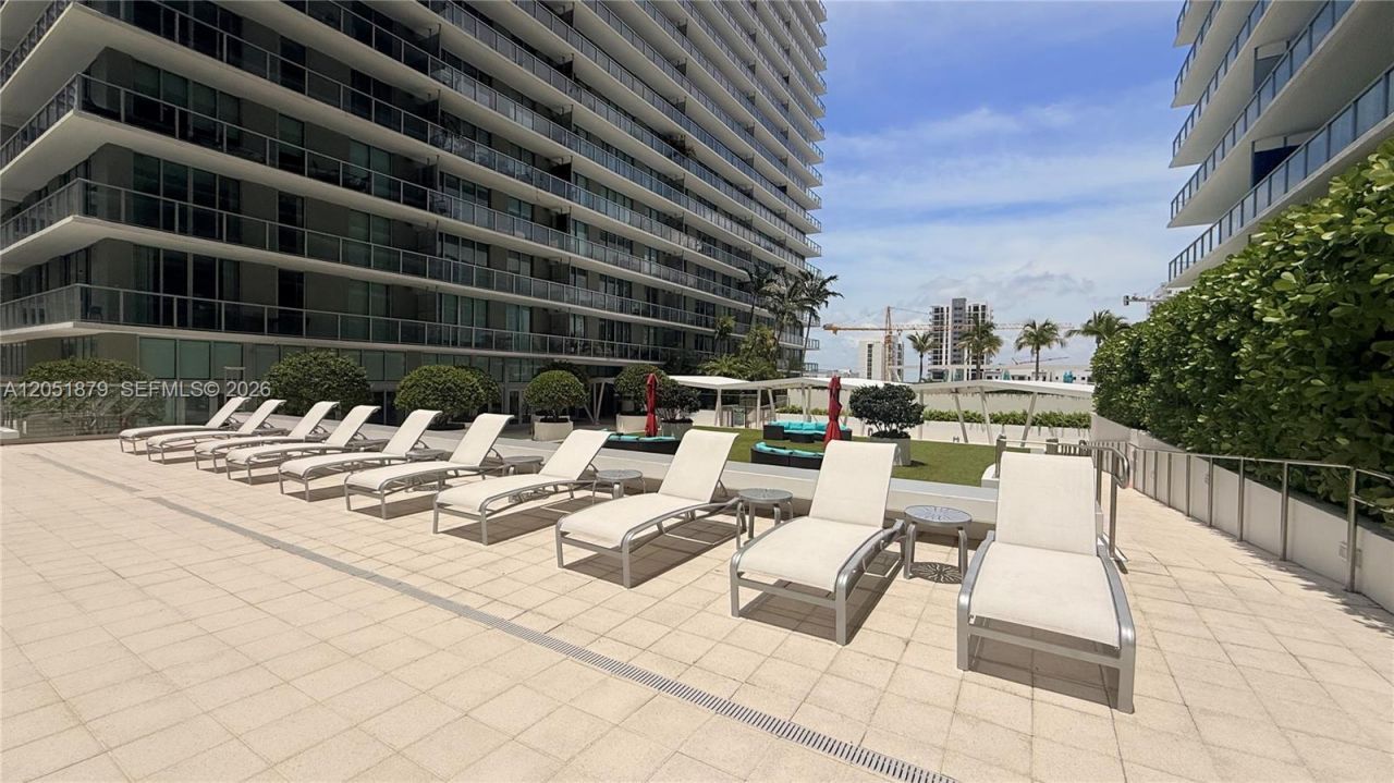 1111 SW 1st Ave , Unit 2223-N, Miami, FL 33130 Photo
