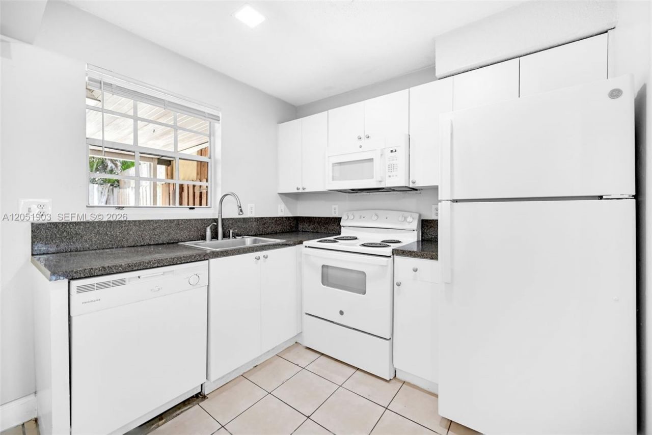 7510 SW 152nd Ave , Unit B107, Miami, FL 33193 Photo