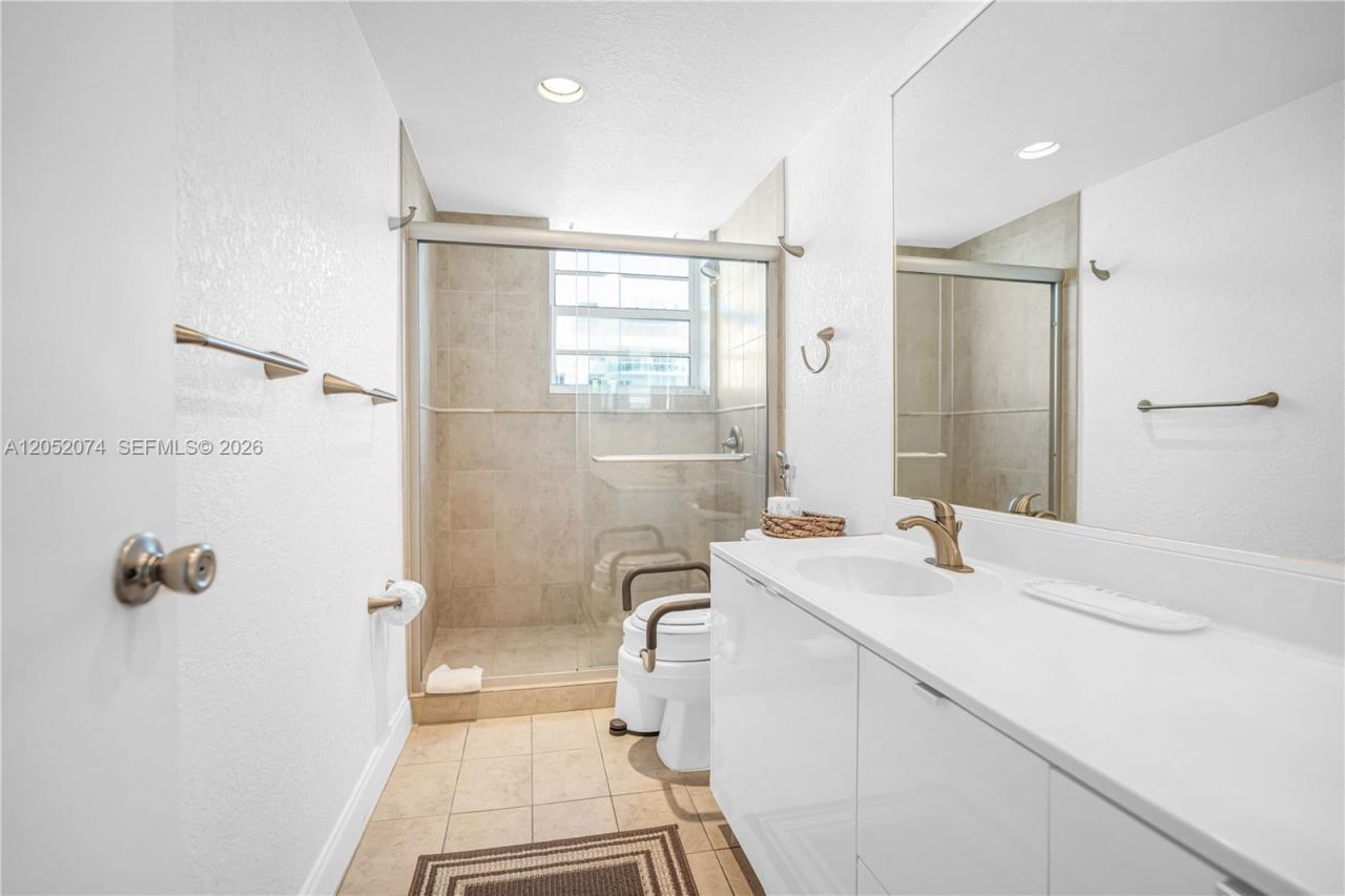 4001 S Ocean Dr , Unit 12P, Hollywood, FL 33019 Photo