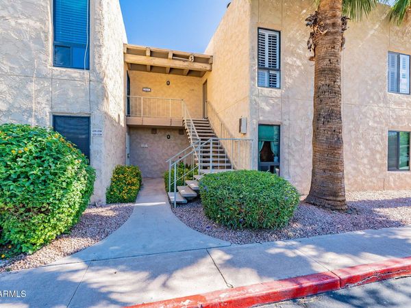 4950 N MILLER Road, Unit 220, Scottsdale, AZ 85251