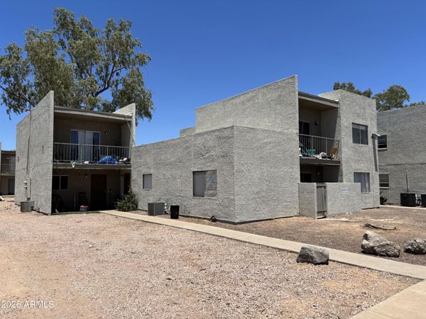 2802 E MARCONI Avenue, Phoenix, AZ 85032