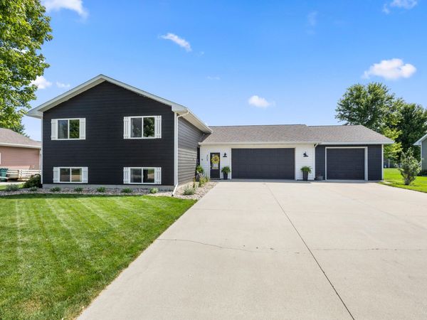 404 Jefferson Avenue, Volga, SD 57071