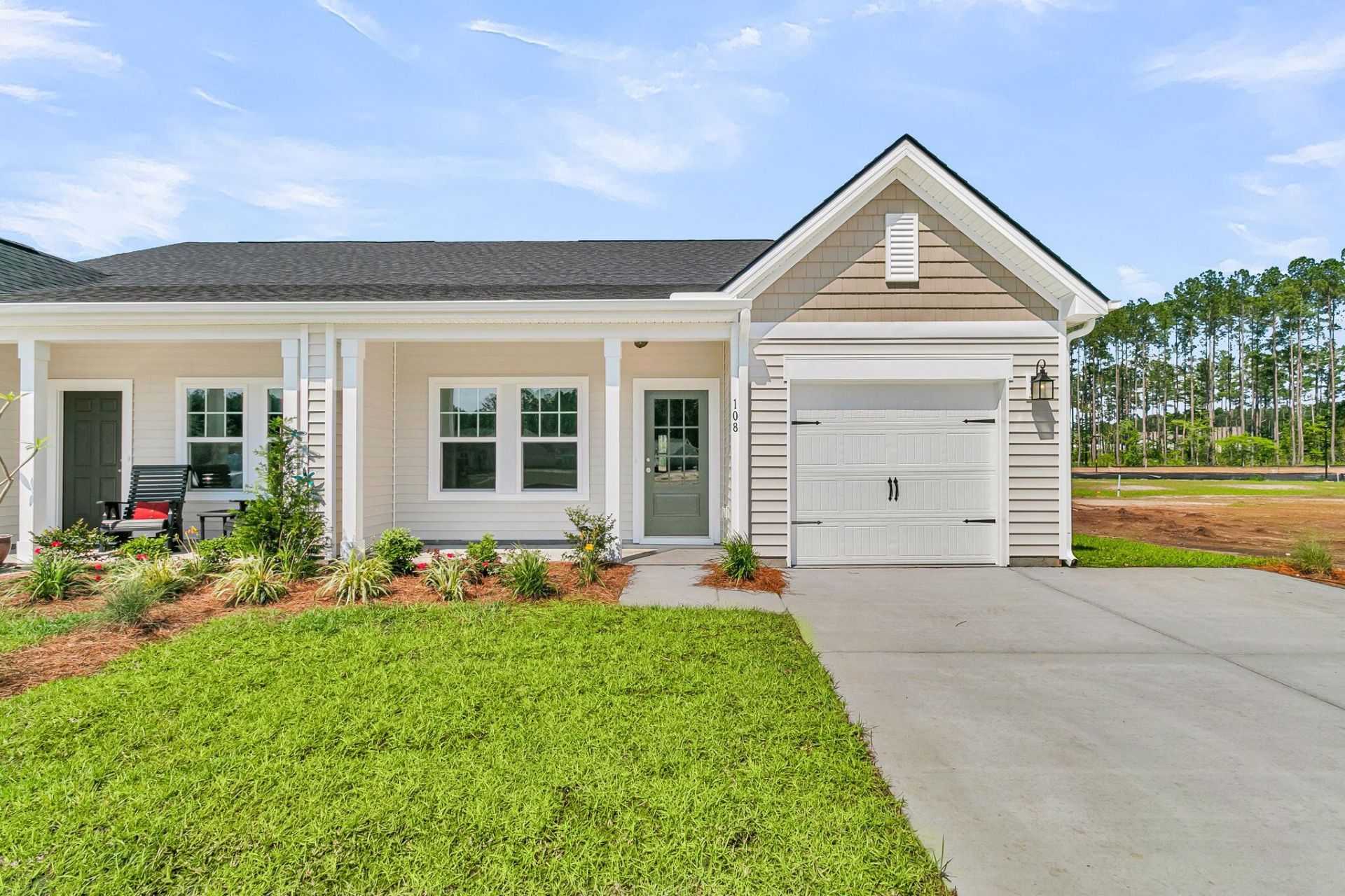 1047 Dusk Drive Photo 6
