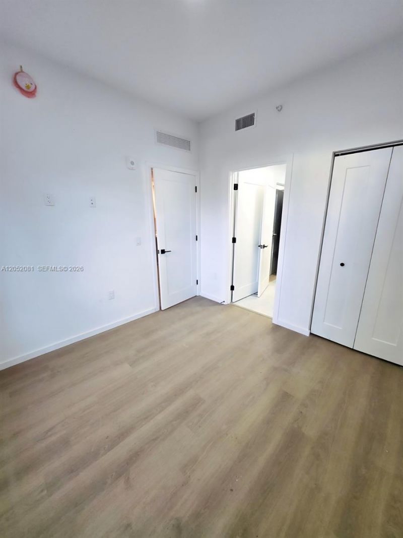 8106 NE 1st Ave , Unit 10, Miami, FL 33138 Photo