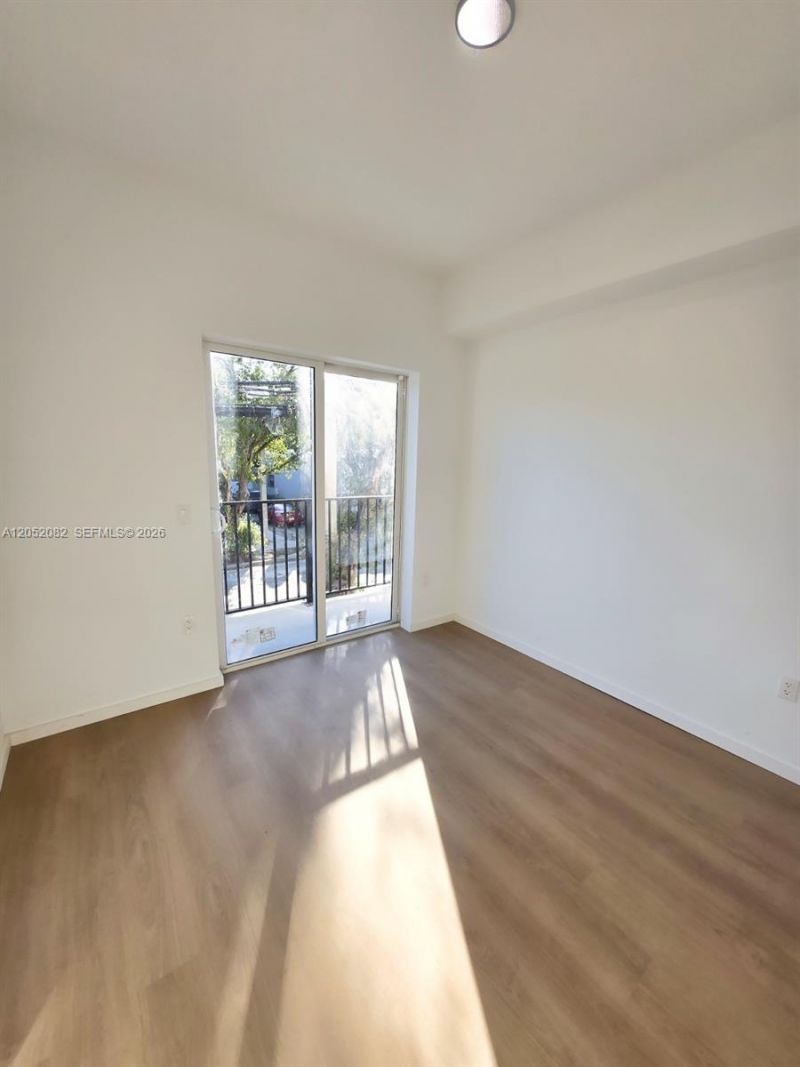 8106 NE 1st Ave , Unit 11, Miami, FL 33138 Photo