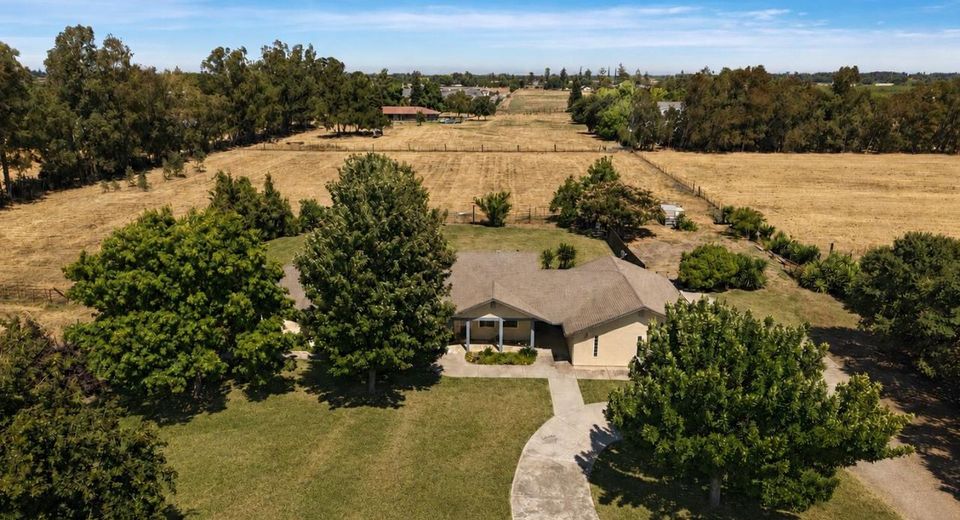 11220 N Golfview Rd, Lodi, CA 95240 Photo