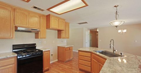 11220 N Golfview Rd, Lodi, CA 95240 Photo