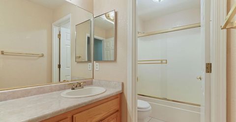11220 N Golfview Rd, Lodi, CA 95240 Photo