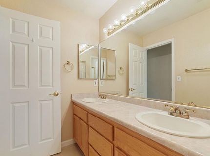 11220 N Golfview Rd, Lodi, CA 95240 Photo