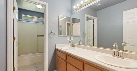 11220 N Golfview Rd, Lodi, CA 95240 Photo