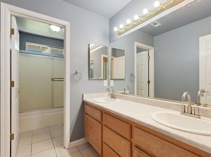 11220 N Golfview Rd, Lodi, CA 95240 Photo