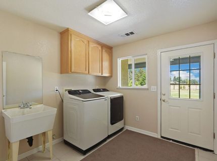11220 N Golfview Rd, Lodi, CA 95240 Photo