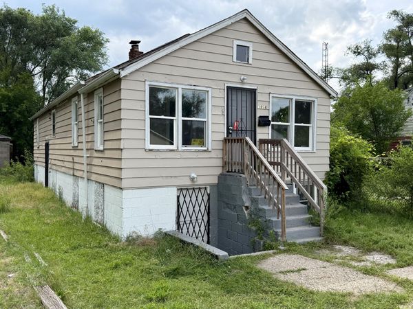 1916 Hayes Street , Gary, IN 46404