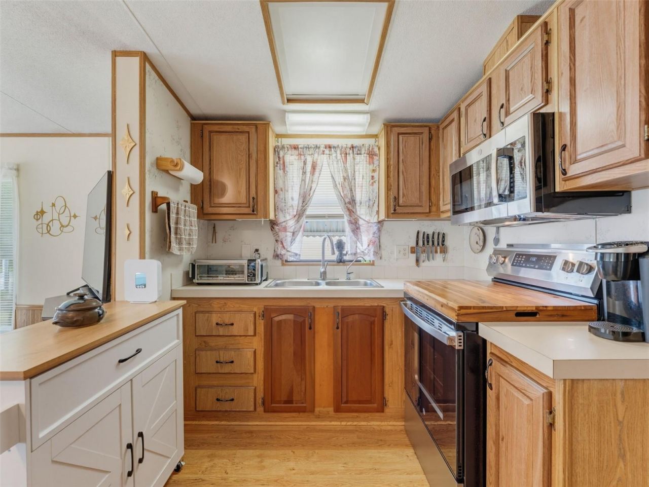 9528 Gray Fox Drive , Weeki Wachee, FL 34613 Photo