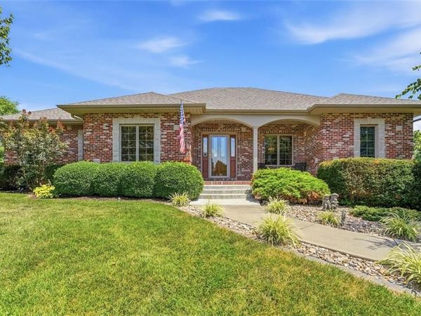 602 Canyon Drive, Pleasant Hill, MO 64080