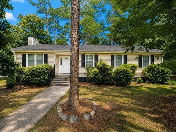3414 Twin Village Lane , Snellville, GA 30039