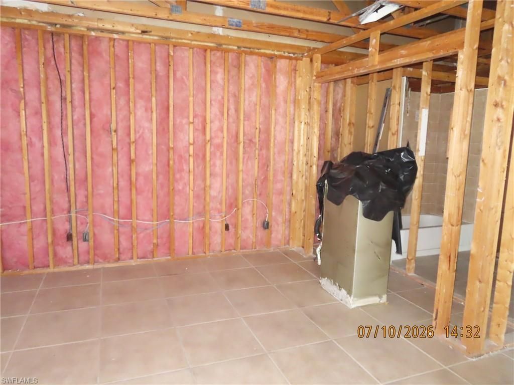6012 Timberwood Cir , Unit 212, Fort Myers, FL 33908 Photo