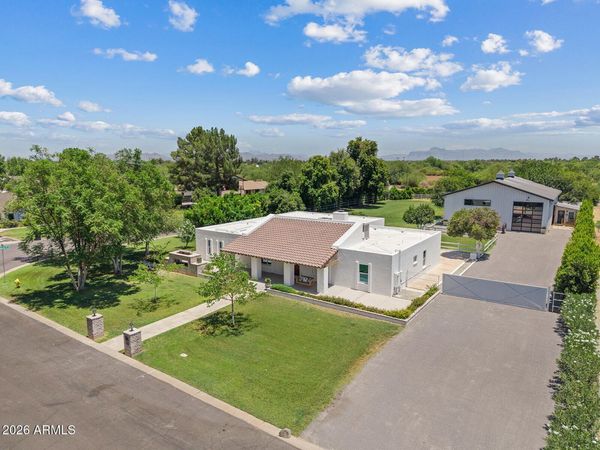 541 N 159TH Place, Gilbert, AZ 85234