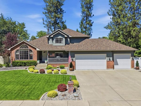 1013 E Blackhawk Dr, Spokane, WA 99208