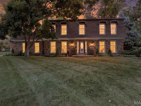 70 Glen Cove Drive , Chesterfield, MO 63017