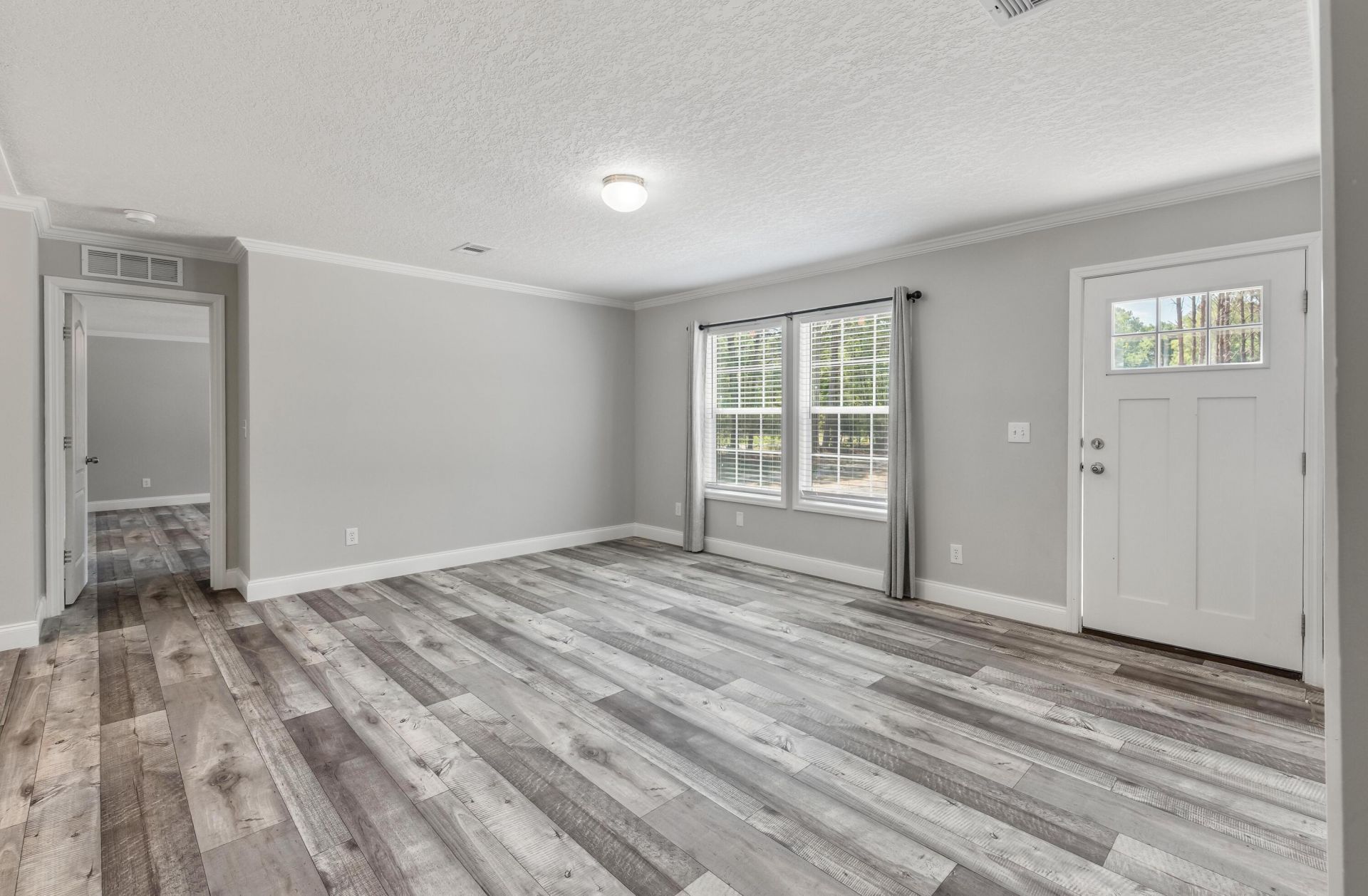 299 Friendship Circle Photo 15