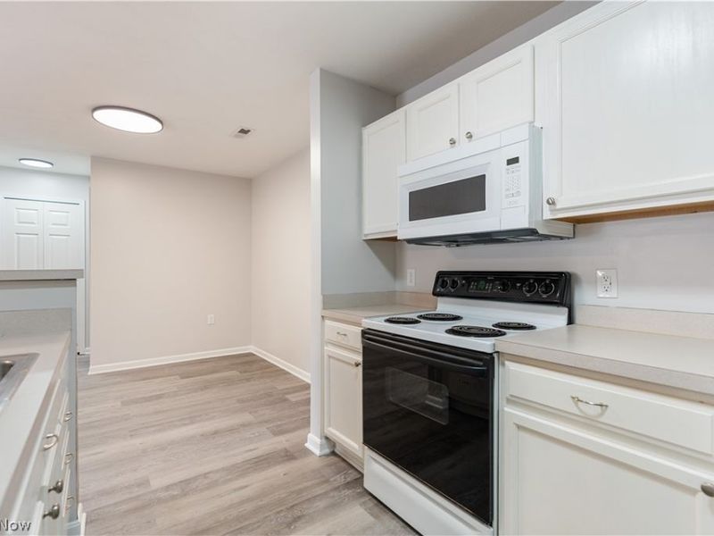 3395 Lenox Village Drive, Unit 149, Fairlawn, OH 44333 Photo 16