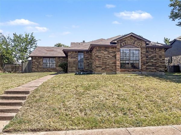 1353 Southridge Drive, Lancaster, TX 75146