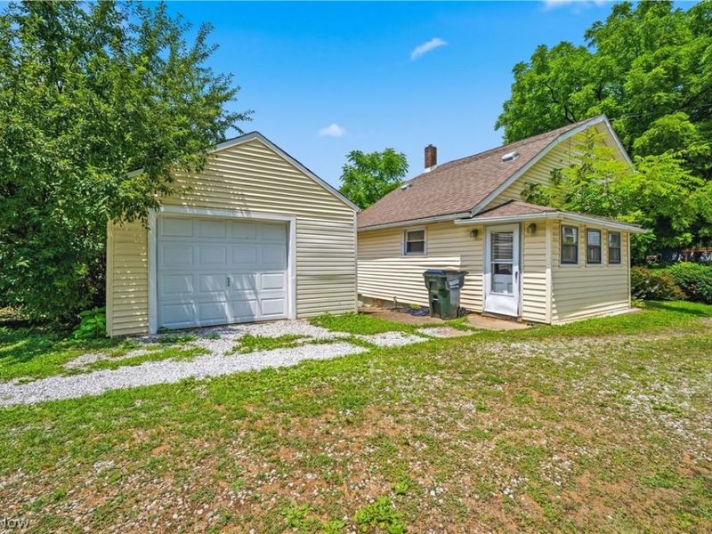 1476 Kracker Street NW, Massillon, OH 44646 Photo 4