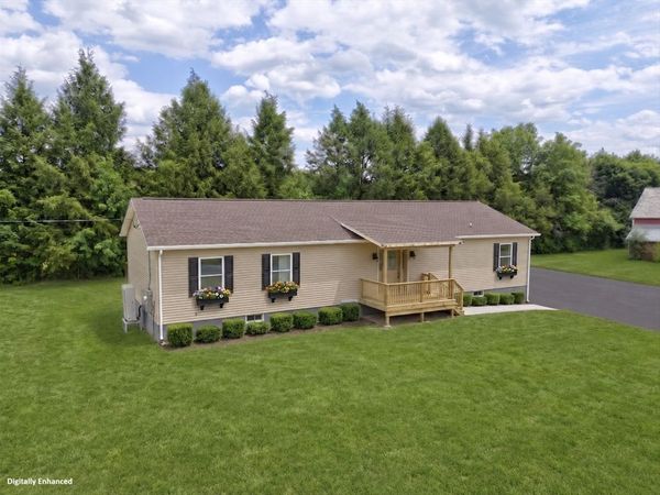 74 West St, Hatfield, MA 01088