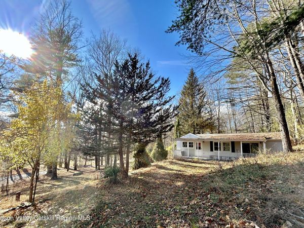 335 Tempaloni Road, Spring Glen, NY 12483