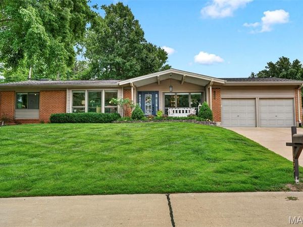 13203 Dartagnan Court, St Louis, MO 63141