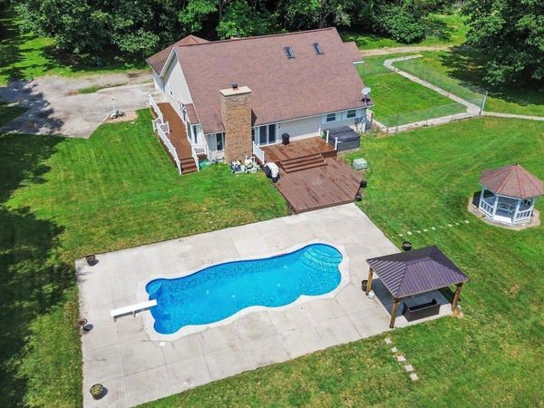 55900 Orchid Road, South Bend, IN 46619